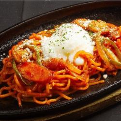 鉄板ナポリタン