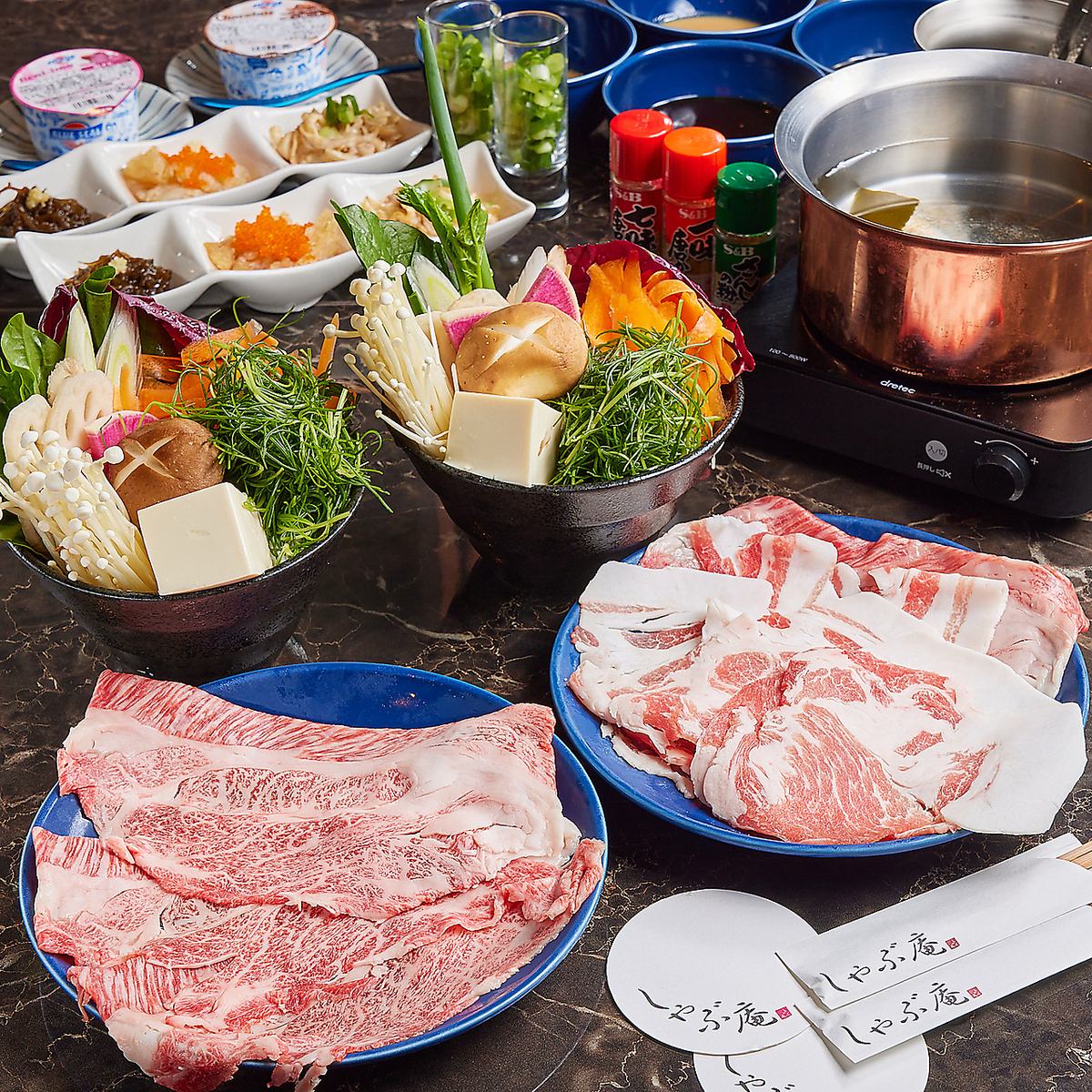 Enjoy shabu-shabu and sukiyaki made with fresh vegetables delivered directly from Miyako Island.