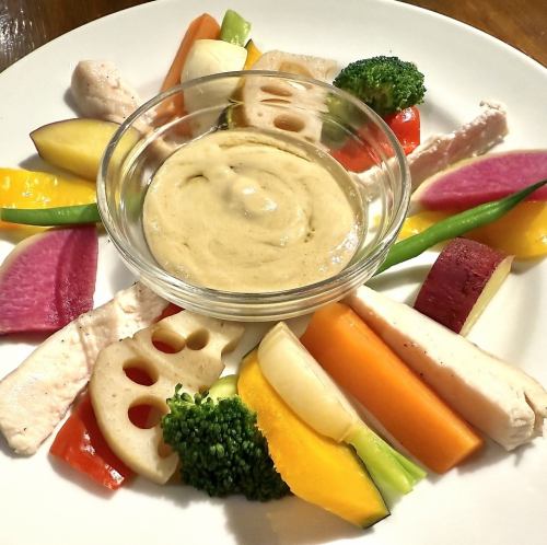 Moist trimune and seasonal vegetable bagna cauda