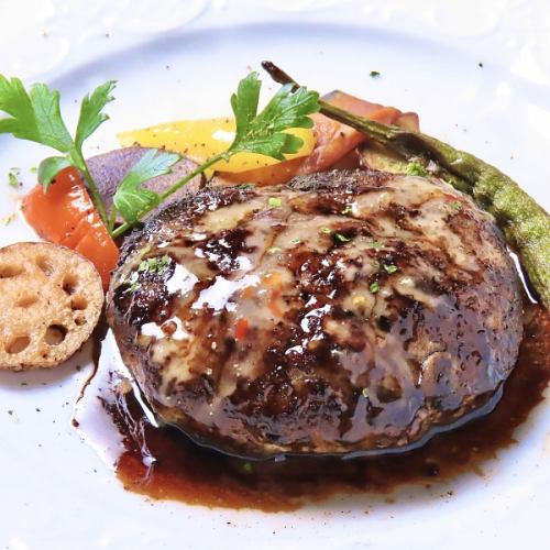 ★当店一押しの名物料理！！！モンキーハンバーグ★