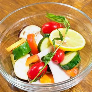 カラフル野菜たっぷり自家製ピクルス