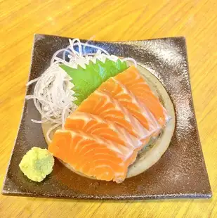 サーモン刺し