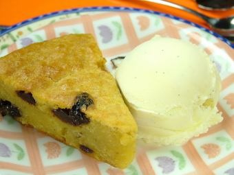 페루의 따뜻한 옥수수 케이크 & 아이스크림