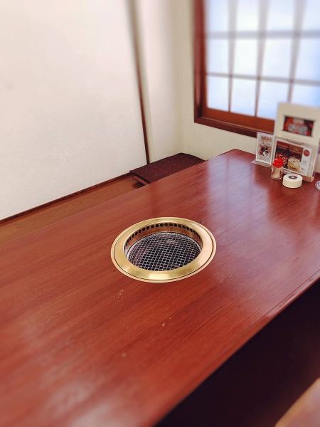趣きある懐かしさを感じる店内！！広々として清潔感にあふれている店内で大切な方とゆったり本物の焼肉を♪