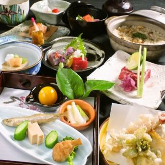 가이세키 요리 “파세-하제-” 1인당 10500엔 (세금 포함)