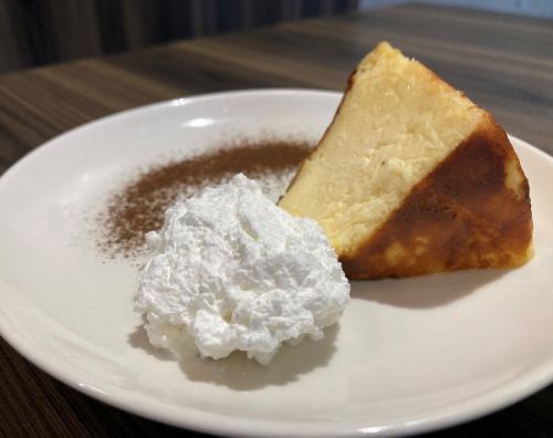 濃厚とろけるバスクチーズケーキ