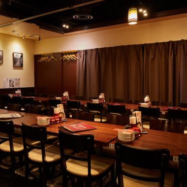 Banquet room for up to 14 people.Perfect for company banquets, lunch banquets, girls-only gatherings, and other banquets with a small number of people.
