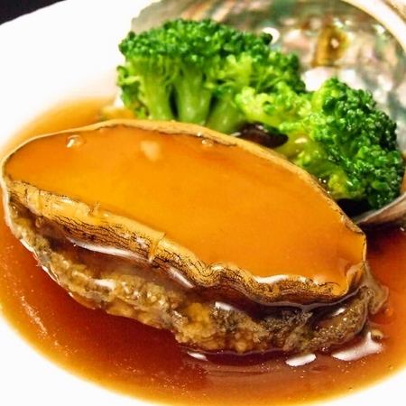Braised live abalone