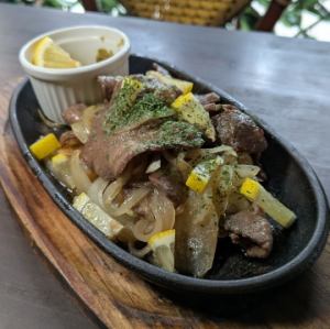 国産タン塩鉄板焼