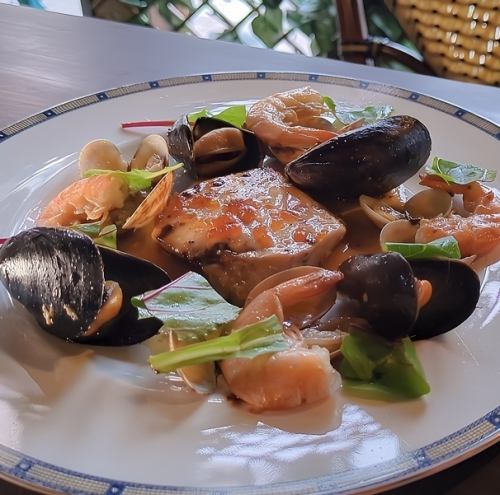 Grilled seafood and white fish