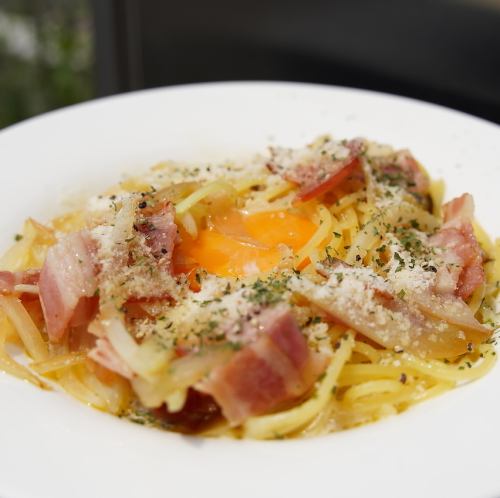 Carbonara with fragrant truffles