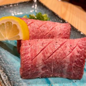 近江牛極上厚切りタン