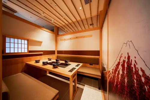 <p>◆◇渋谷店は、個室を5部屋ご用意してますので、２名様から20名様ご利用可能な個室がございます【もつ鍋 前田屋　渋谷店】◇◆　</p>