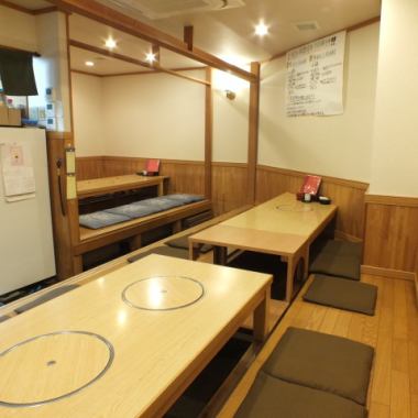 Everyone can surround the hot pot ☆ If you want to relax relaxedly, it is a seat on the tatami room! I am glad to be able to stretch out my legs and be able to extend my legs! ! Sushi pot Noda Hanshin Ebie Family Family Digging tatami parlor counter table