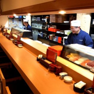 Speaking of a sushi shop, it is a counter!