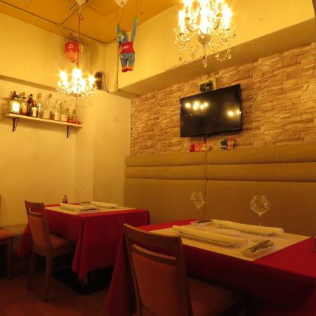 Table seats are recommended if you are going to have a leisurely girls' or mother's party with good friends.The cute shop is also suitable for joint parties ◎