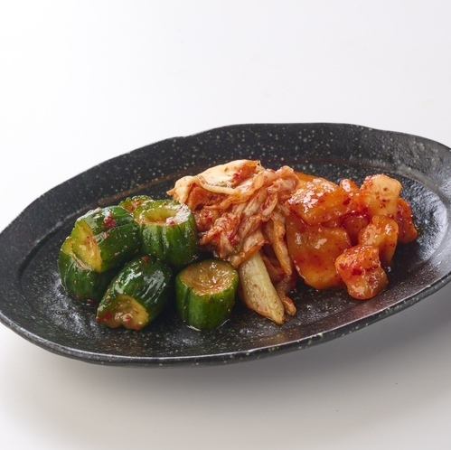 キムチ盛り合わせ