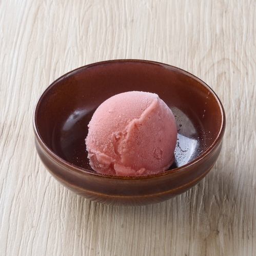 高橋牧場直営「アルトポンテ」さんの・季節のアイスorシャーベット