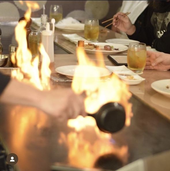 目の前で焼き上げるお料理は接待や家族のお食事会にピッタリです