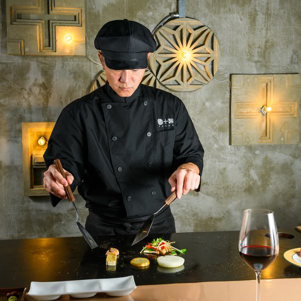 鉄板で頂く沖縄料理は格別！接待利用でお店探しの際に、いつも似たようなメニューばかりで飽き飽きしていませんか？県外ゲストに喜ばれる事間違いなしの、沖縄料理×ステーキを同時にお楽しみいただけます。ご予算に合わせたコース各種取り揃えております。