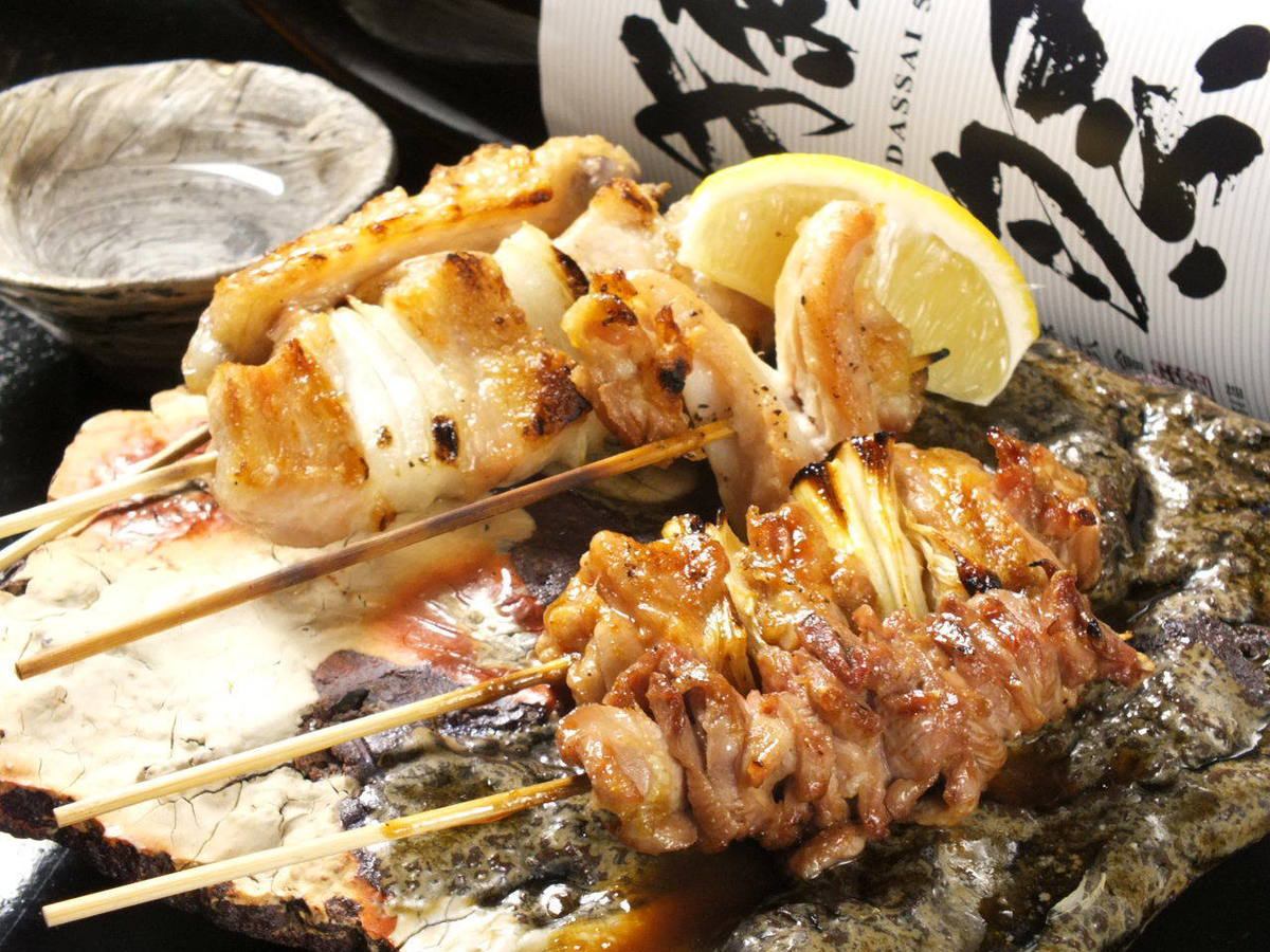Carefully skewer fresh Yamato chicken [Kushiyaki] The texture is exquisite!