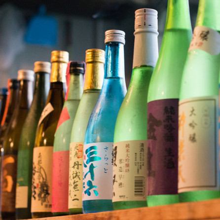 全国各地から厳選した日本酒。
