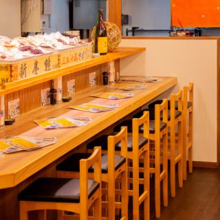 カウンター席×9