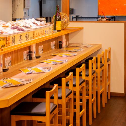 カウンター席×9