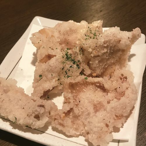 鶏皮パリパリ揚げ