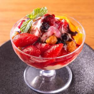 至福のいちごパフェ