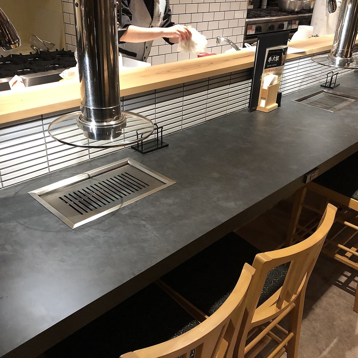 デートに人気のカウンター席♪2名様～ご利用いただける個室も有