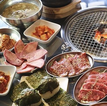 本場韓国の焼肉をイメージした数々のメニュー♪