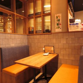 [Sofa] Please spend a wonderful time eating delicious food while enjoying a date or a meal with friends ♪ The arrangement of the seats can be changed, so we can accommodate a wide range of people from 2 to 10 people. !!We also offer private rentals, so please use it for banquets, welcome parties, farewell parties, etc.