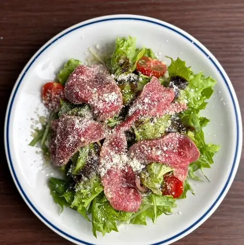 和牛のタタキのサラダ