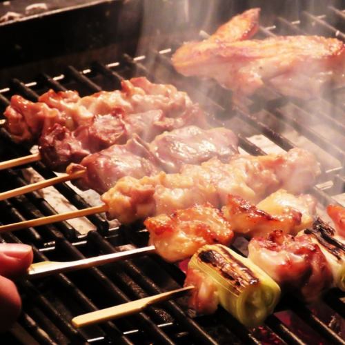 Get up to 10% off with a coupon! Use the freshest free-range chicken of the day! Yakitori grilled over top-grade Binchotan charcoal at an izakaya in Namba is exquisite!