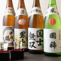 來自日本各地的當地清酒！超過100種飲品可供選擇。