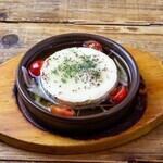 Camembert cheese and tomato ajillo