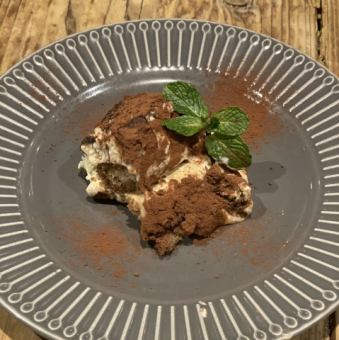 たっぷりマスカルポーネのティラミス