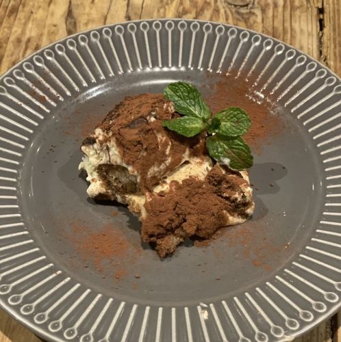 たっぷりマスカルポーネのティラミス