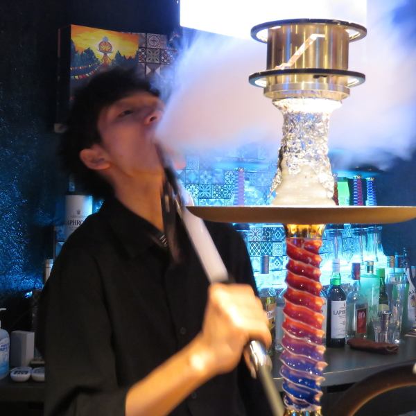 It is the finest shisha lounge that has been carefully selected for shisha equipment, flavors, and drinks.