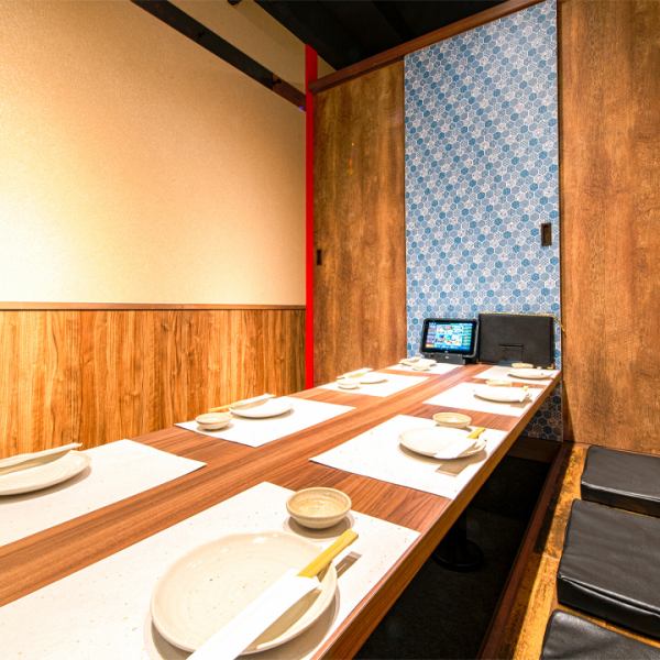 [Our shop's No. 1 fully private room VIP room] A super VIP fully private room with a sunken kotatsu table, which can be used for a variety of purposes, such as group parties, entertainment, meetings, and family gatherings. Please enjoy.Alcohol is installed at the entrance, toilet, and each table / We are thoroughly managing the temperature of customers and employees and thoroughly ventilating.