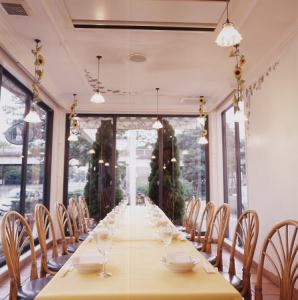 テラス席 11~20名様、プランご利用のお客様に限り貸切り可能