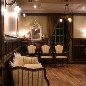 2階フォトスペース サロン 食事でも撮影にも♪