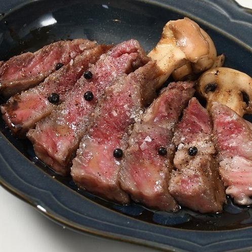 "Irago Black Beef Sirloin Steak" A5 rank specially selected Japanese black beef from Tahara, Aichi Prefecture