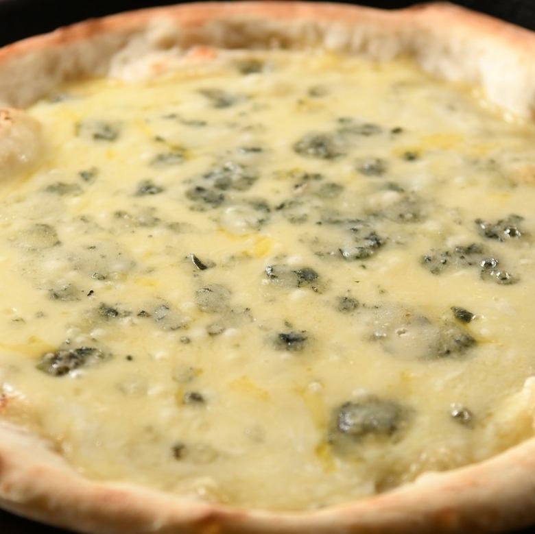 4種チーズ&はちみつ添え