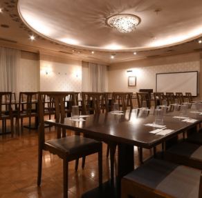 Rental space: 4,000 yen per hour Can be used as a meeting room.Whiteboards and projectors can be rented.Please contact us for more information to staff.