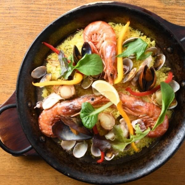 海の幸シーフードパエリア＆知多牛ステーキプラン 4名～ 飲み放題（+1800円） DrinkBar(+540円)