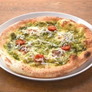 日間賀島ちろめんじゃことモッツァレラのバジルソース