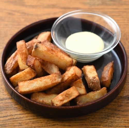 ポテトフライ　チーズソース