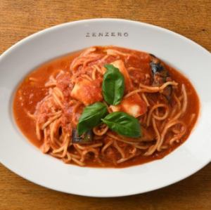 愛知県産ナスとモッツァレラチーズのトマトソース　生スパゲティ